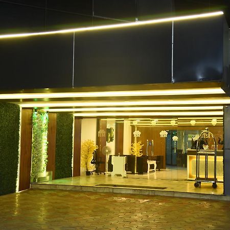Hotel Mars Chennai Esterno foto