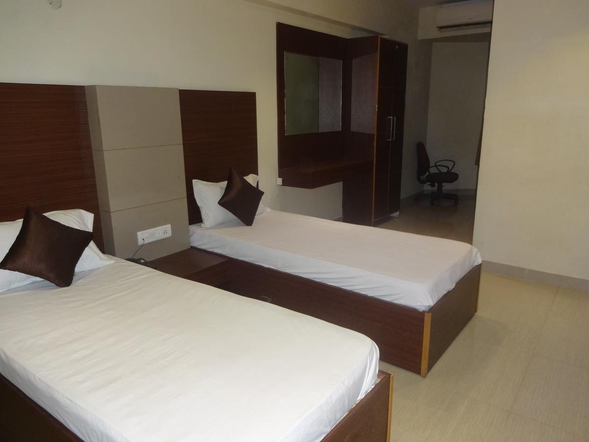 Hotel Mars Chennai Esterno foto