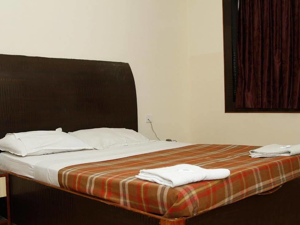 Hotel Mars Chennai Esterno foto