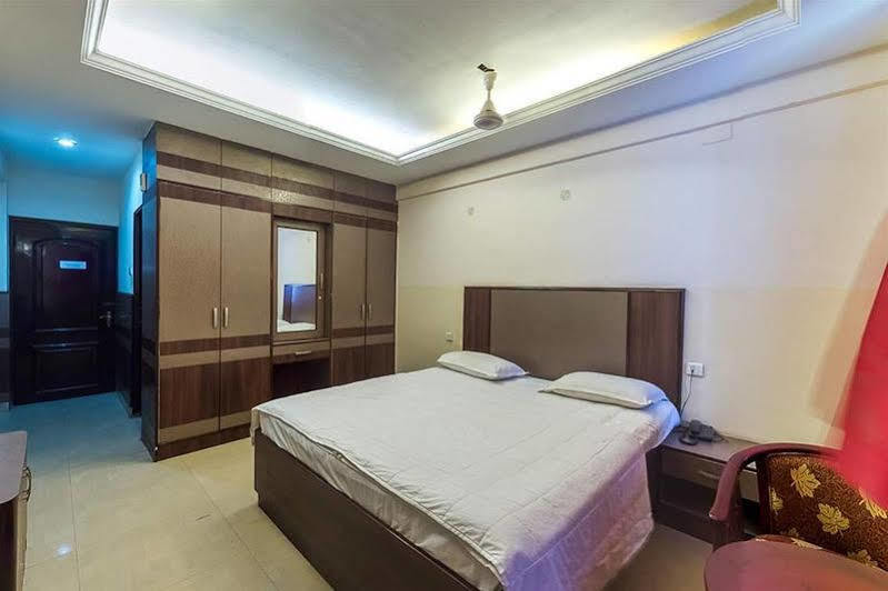 Hotel Mars Chennai Esterno foto